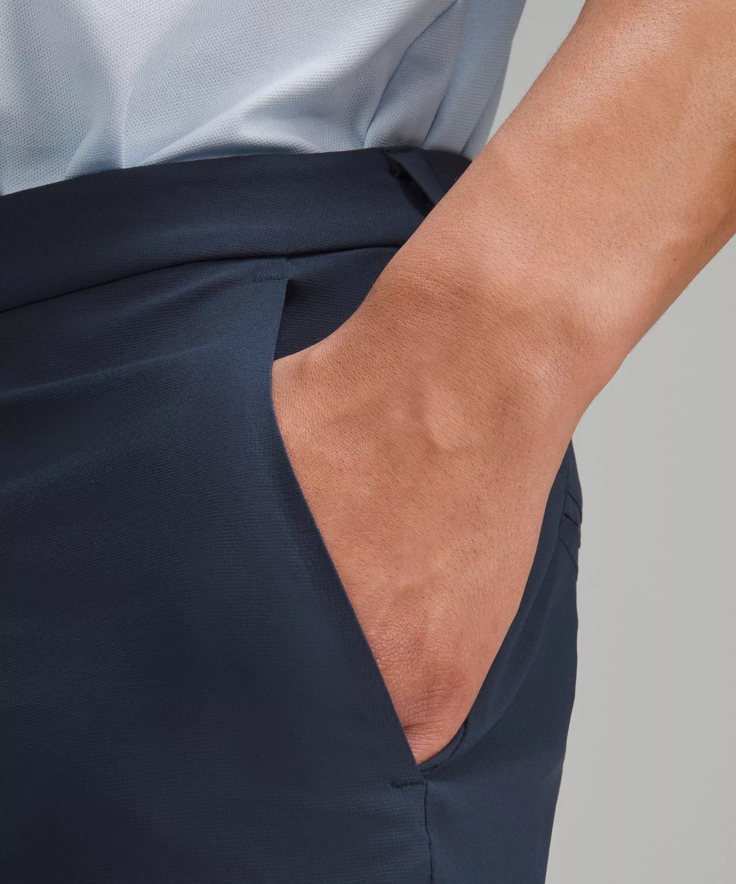 Pantalón de corte ajustado