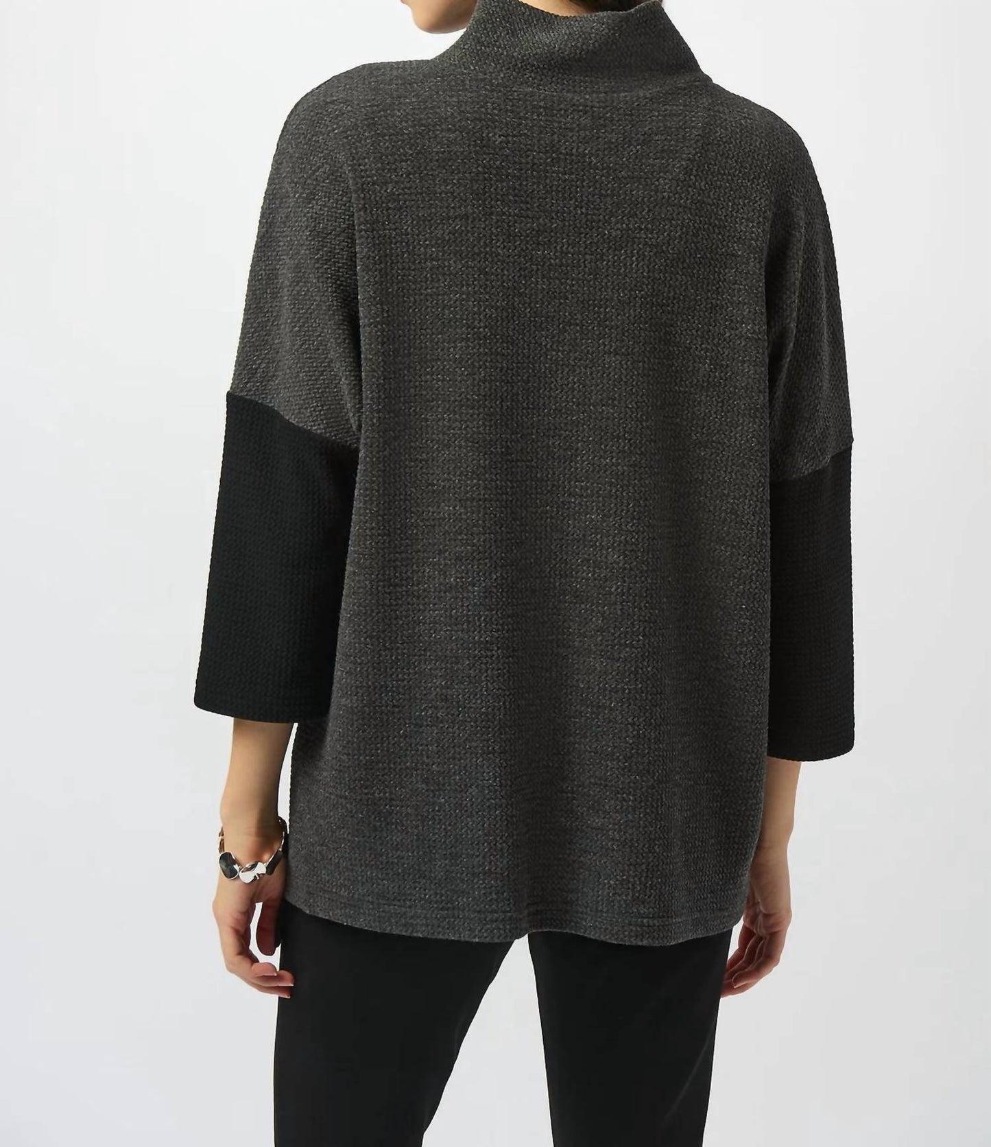 Top color negro y gris