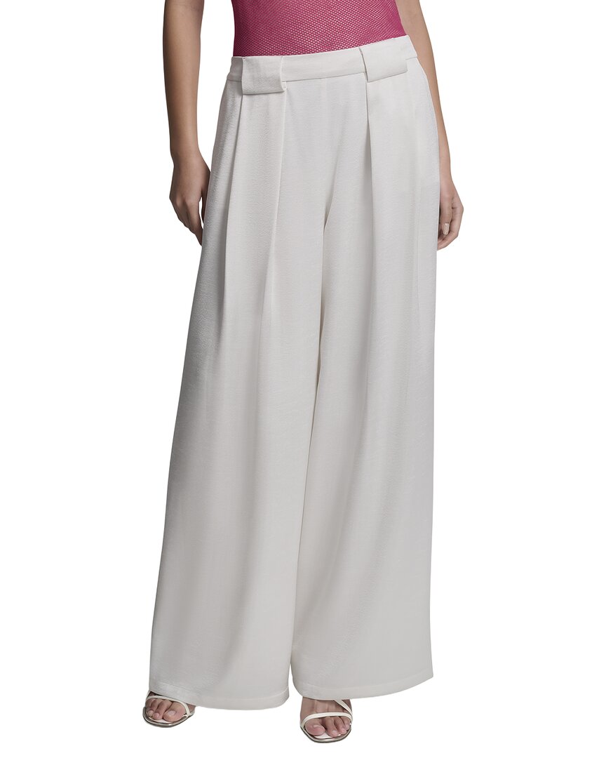 Pantalón de pierna ancha con pliegues