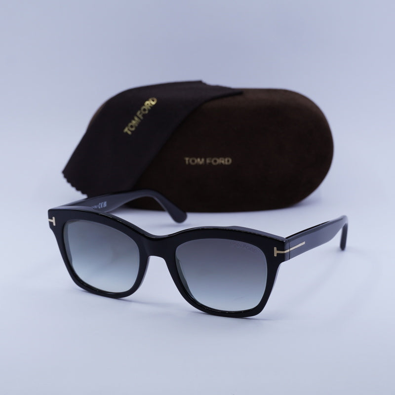 Gafas color negro y plateado