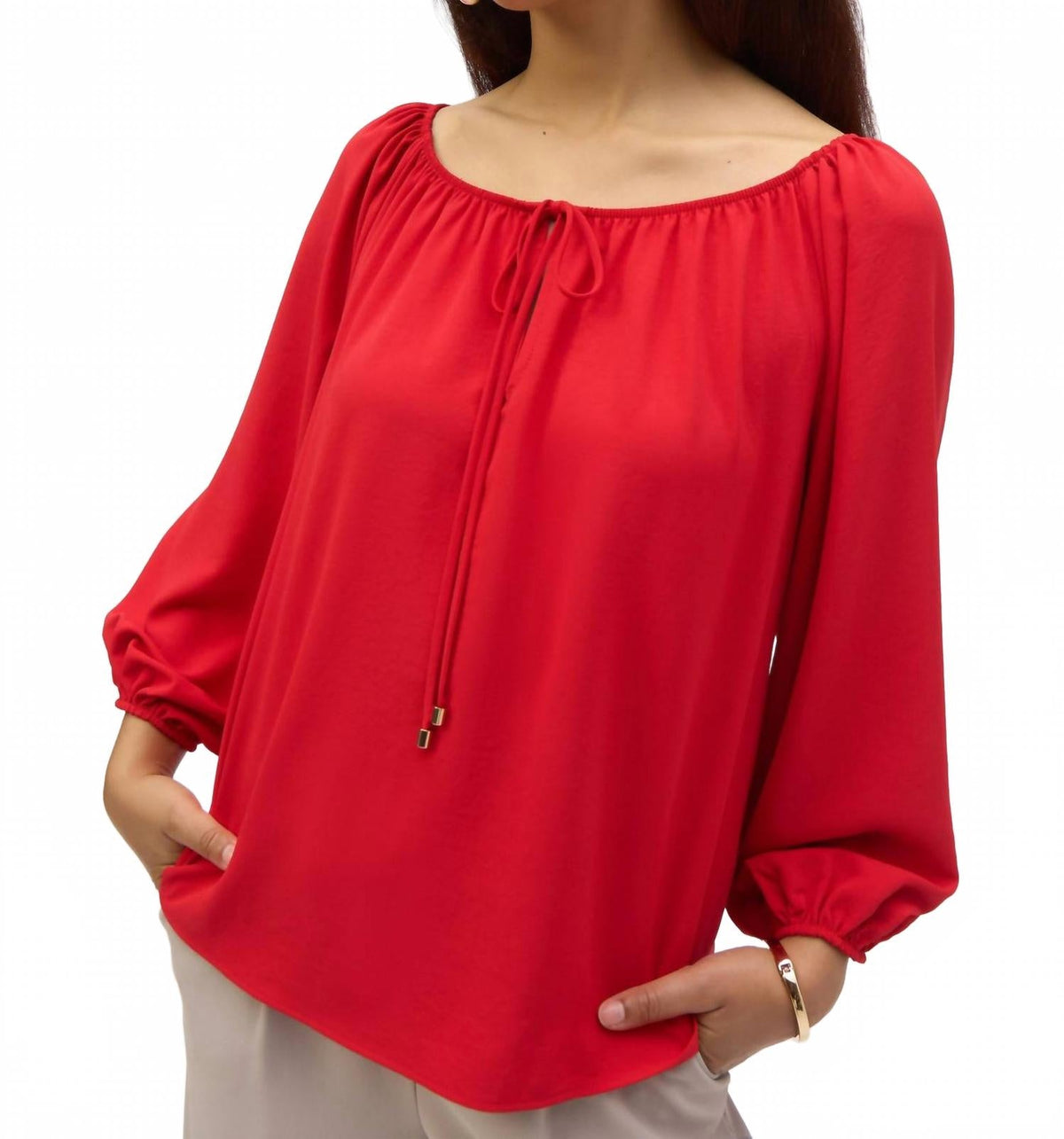 Top con hombros descubiertos color rojo