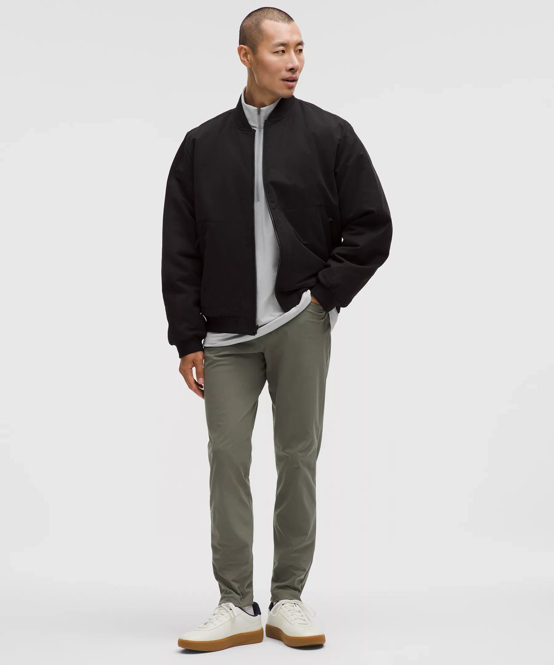 Pantalón de corte ajustado