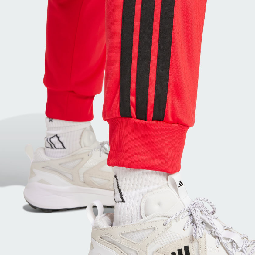Pantalón deportivo de hombre a rayas