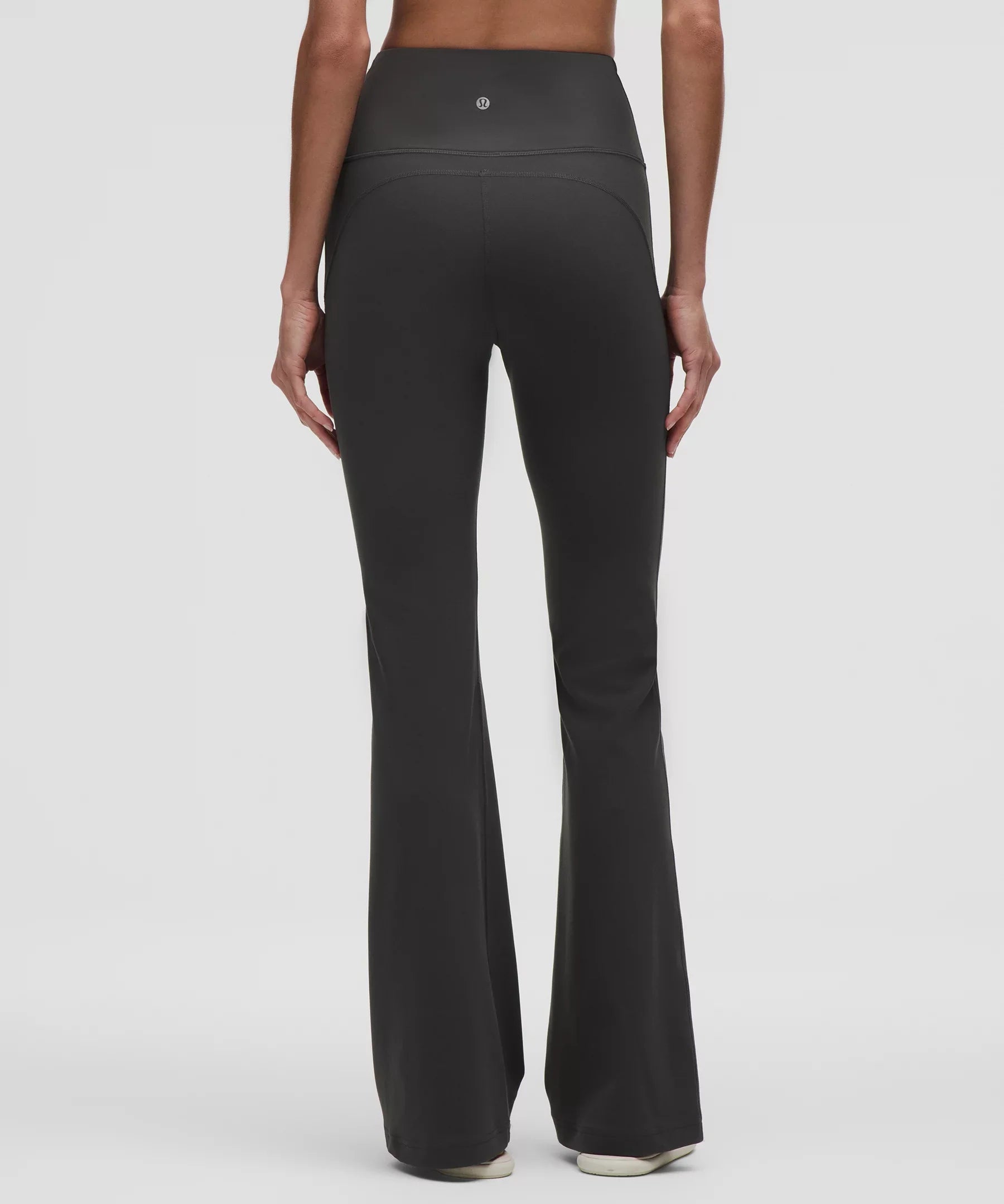 Pantalón de tiro alto