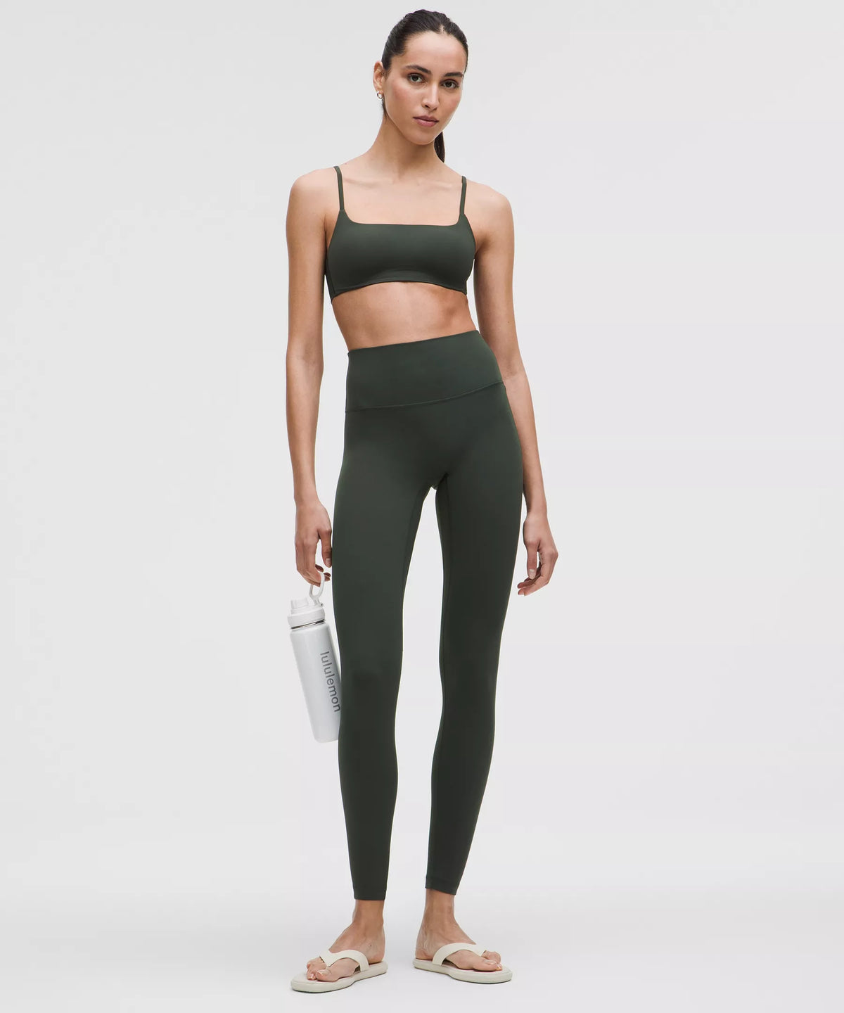 Pantalón de tiro alto