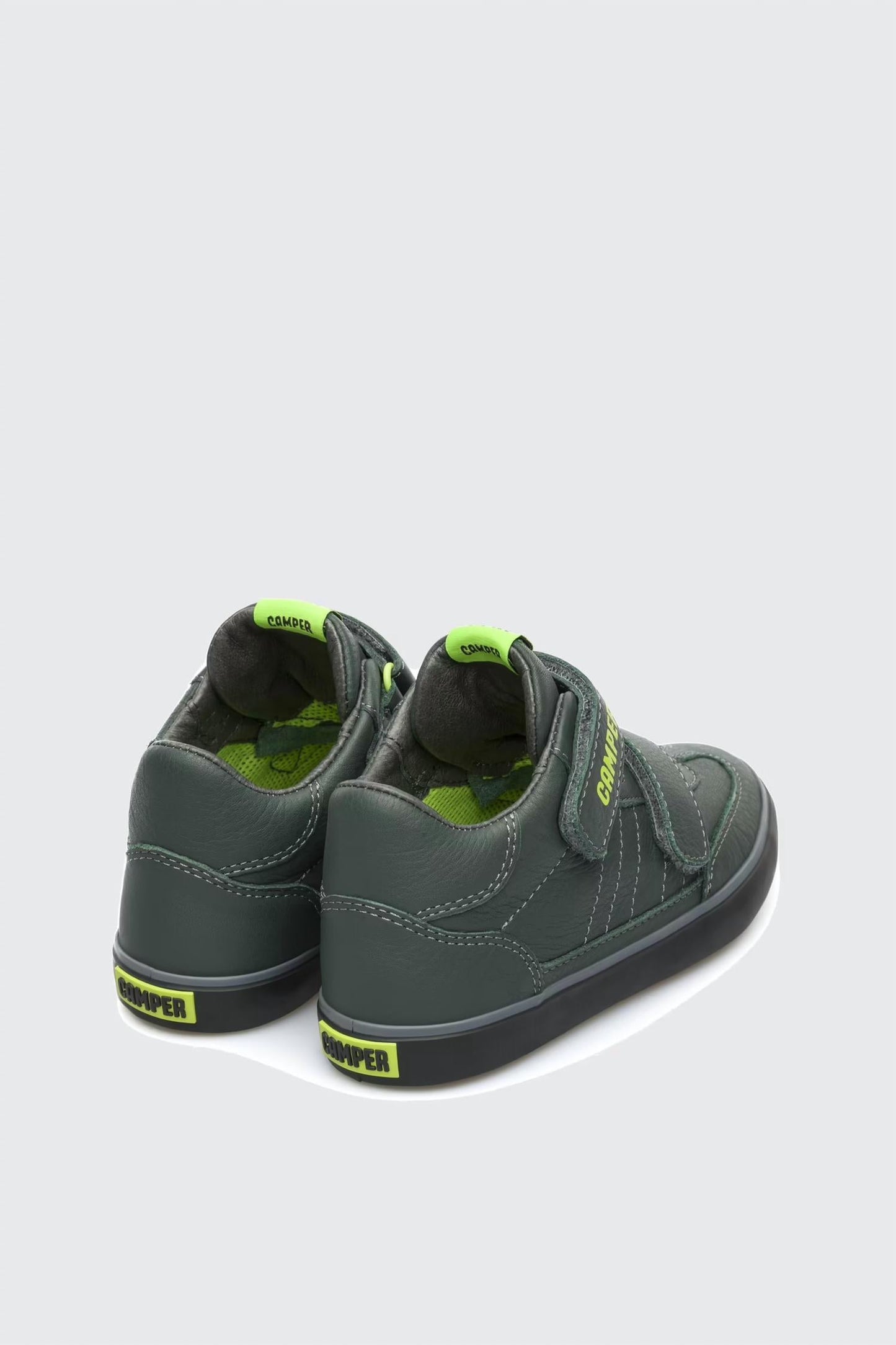 Tenis para niño color verde