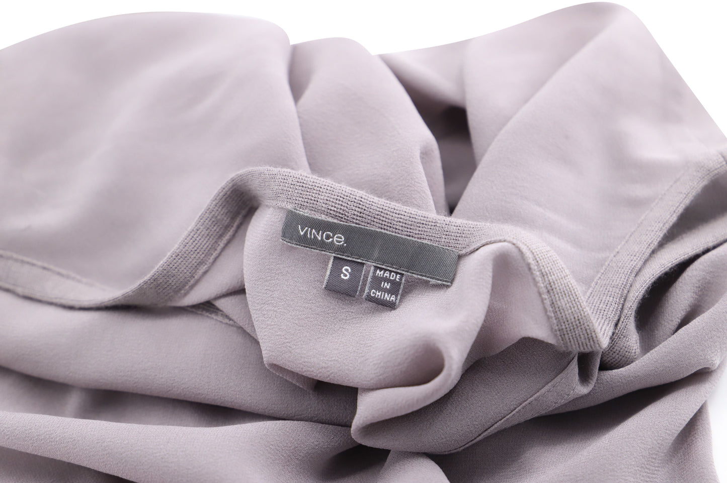 Camisa de seda color gris