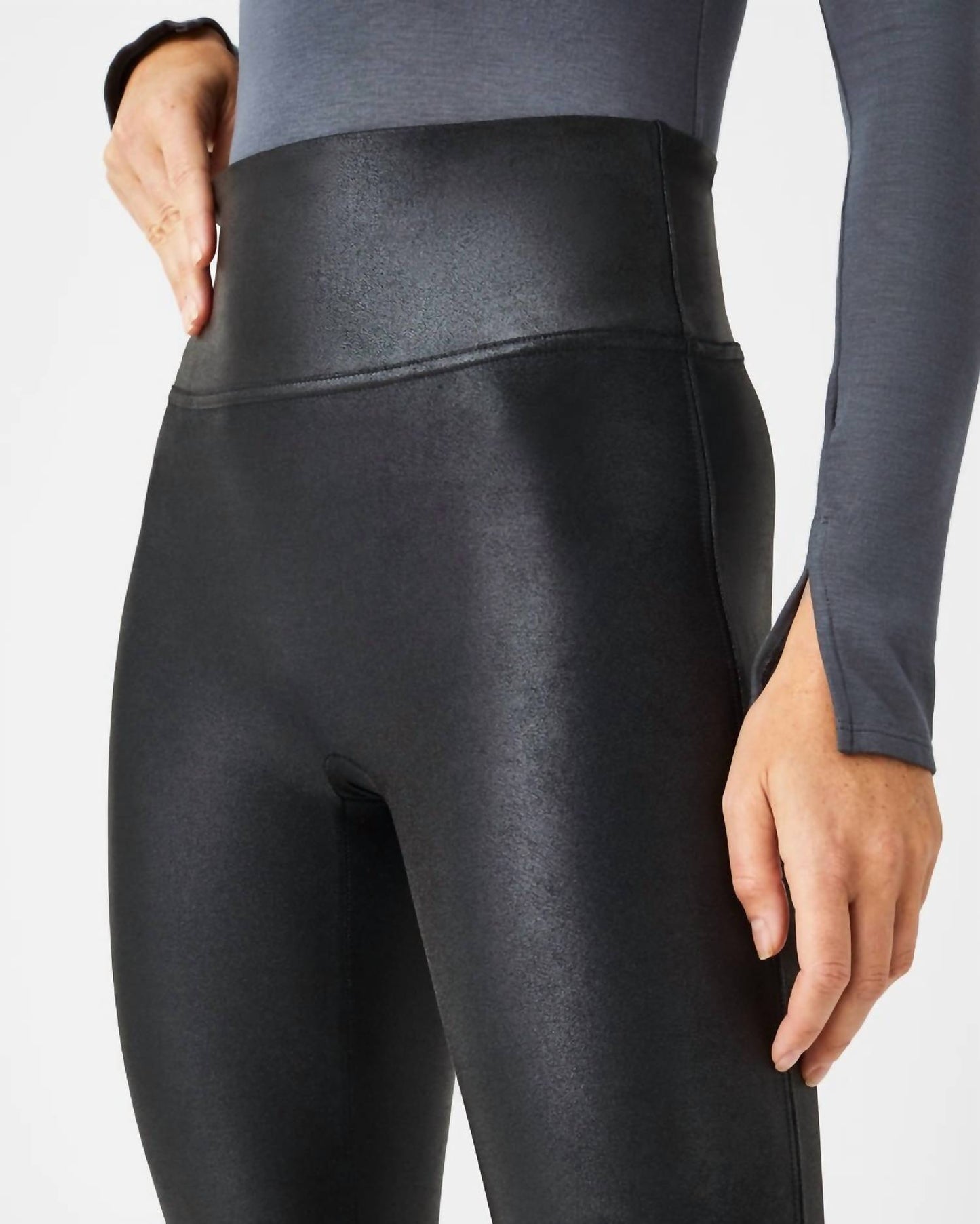 Leggings de efecto cuero color negro