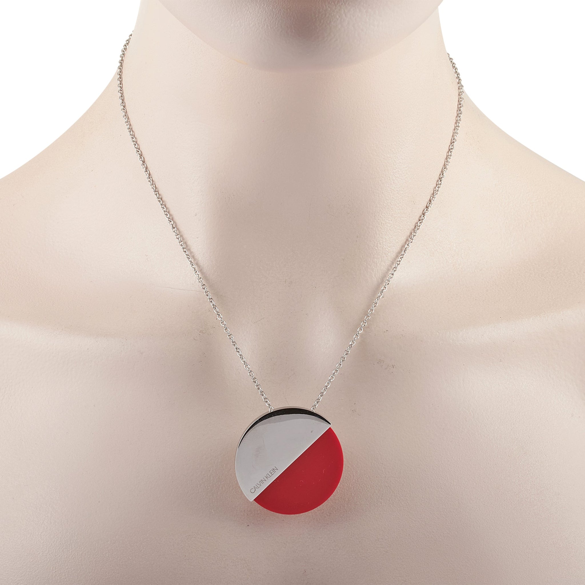 Collar de acero inoxidable color rojo