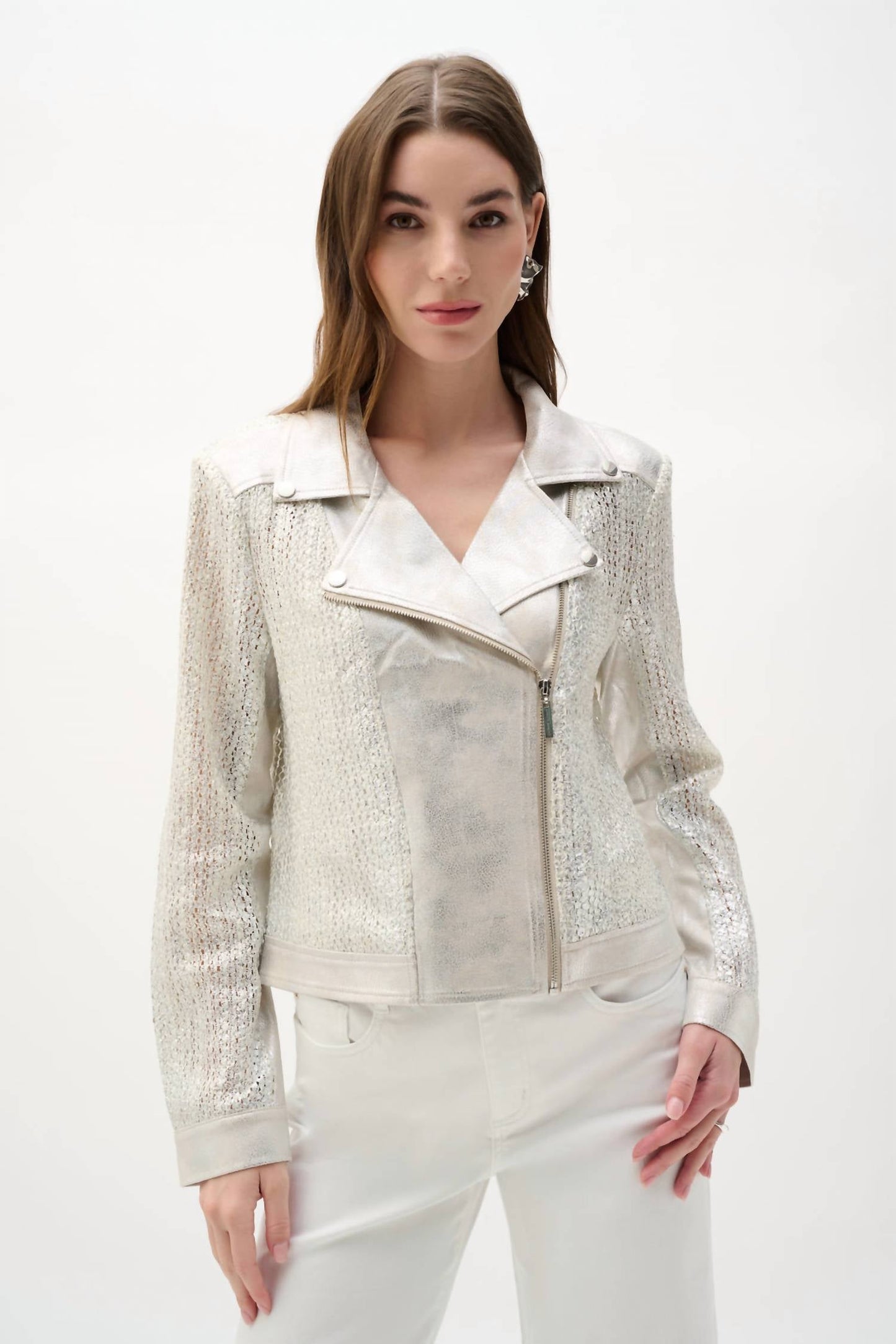 Chaqueta color plateado