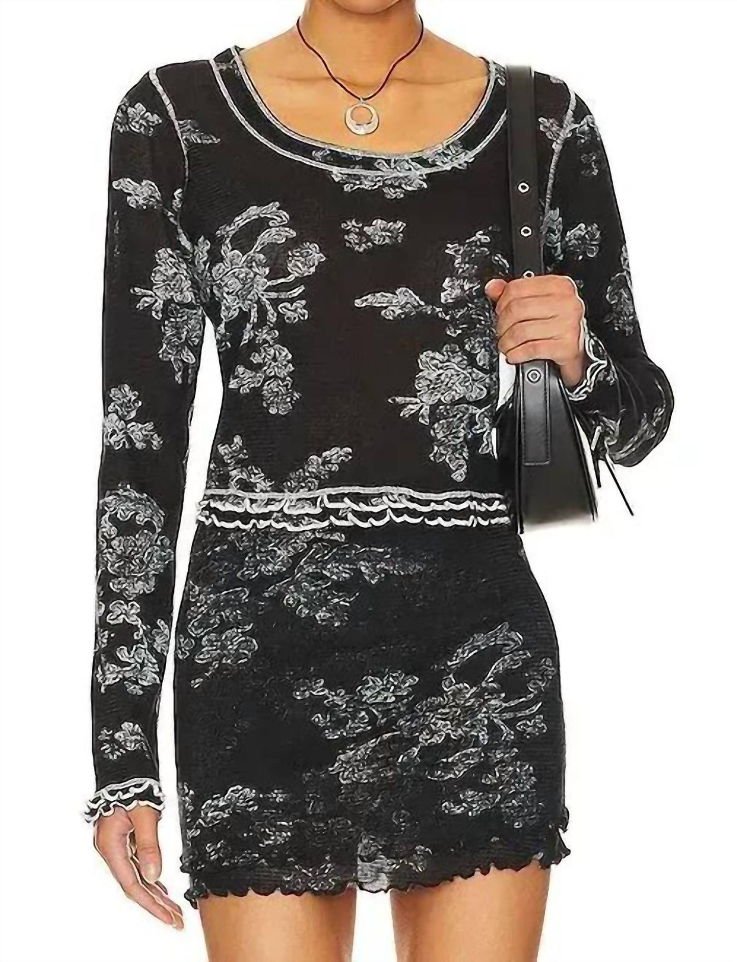 Camiseta color negro
