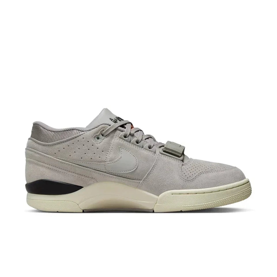 Tenis de hombre color gris