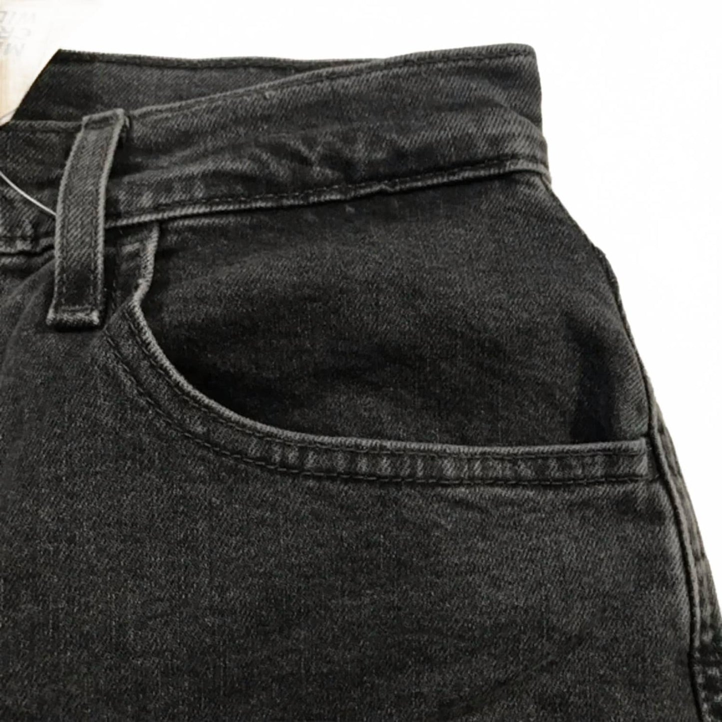Jean de pierna ancha color negro y gris