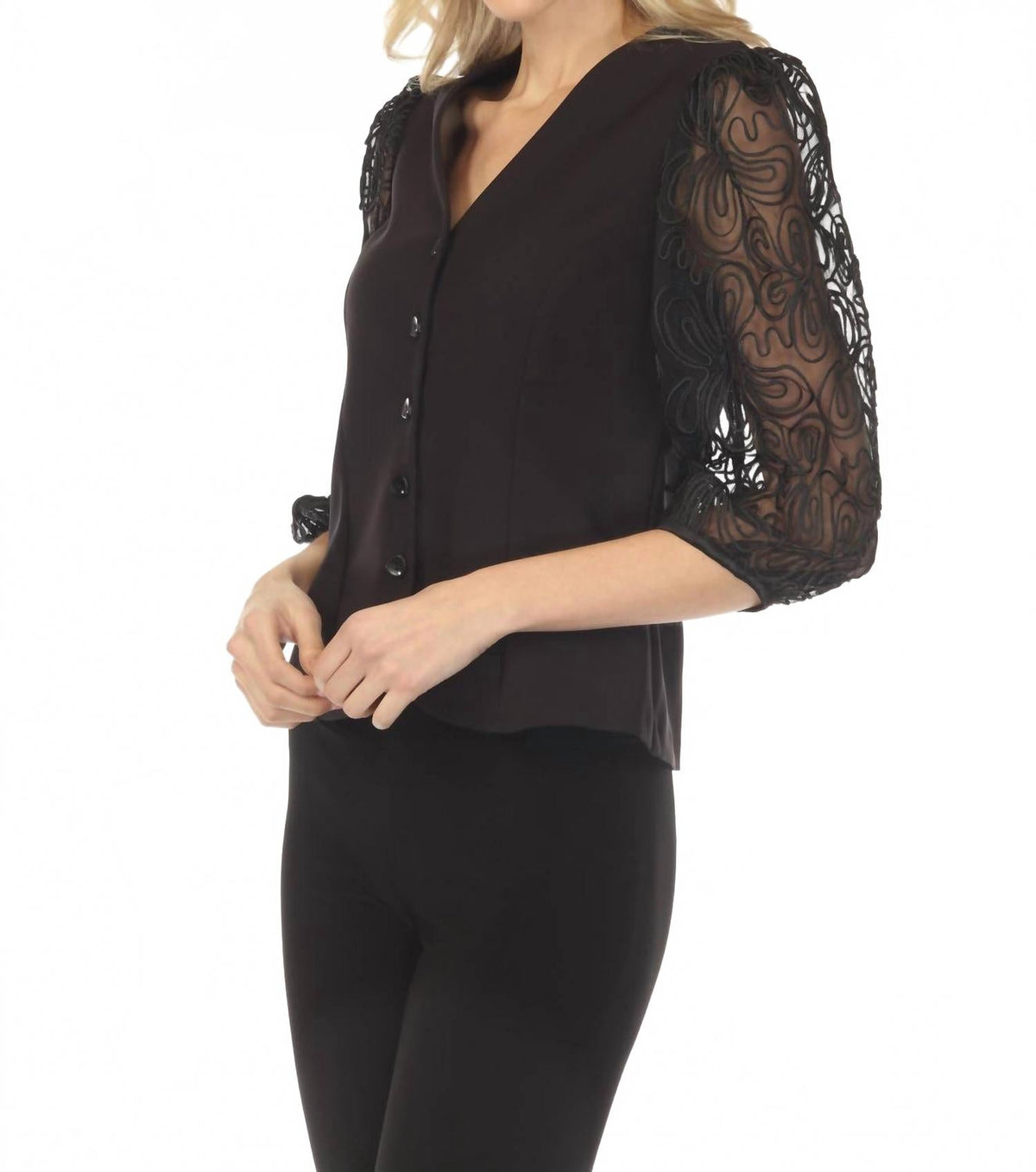Blazer con bordado color negro