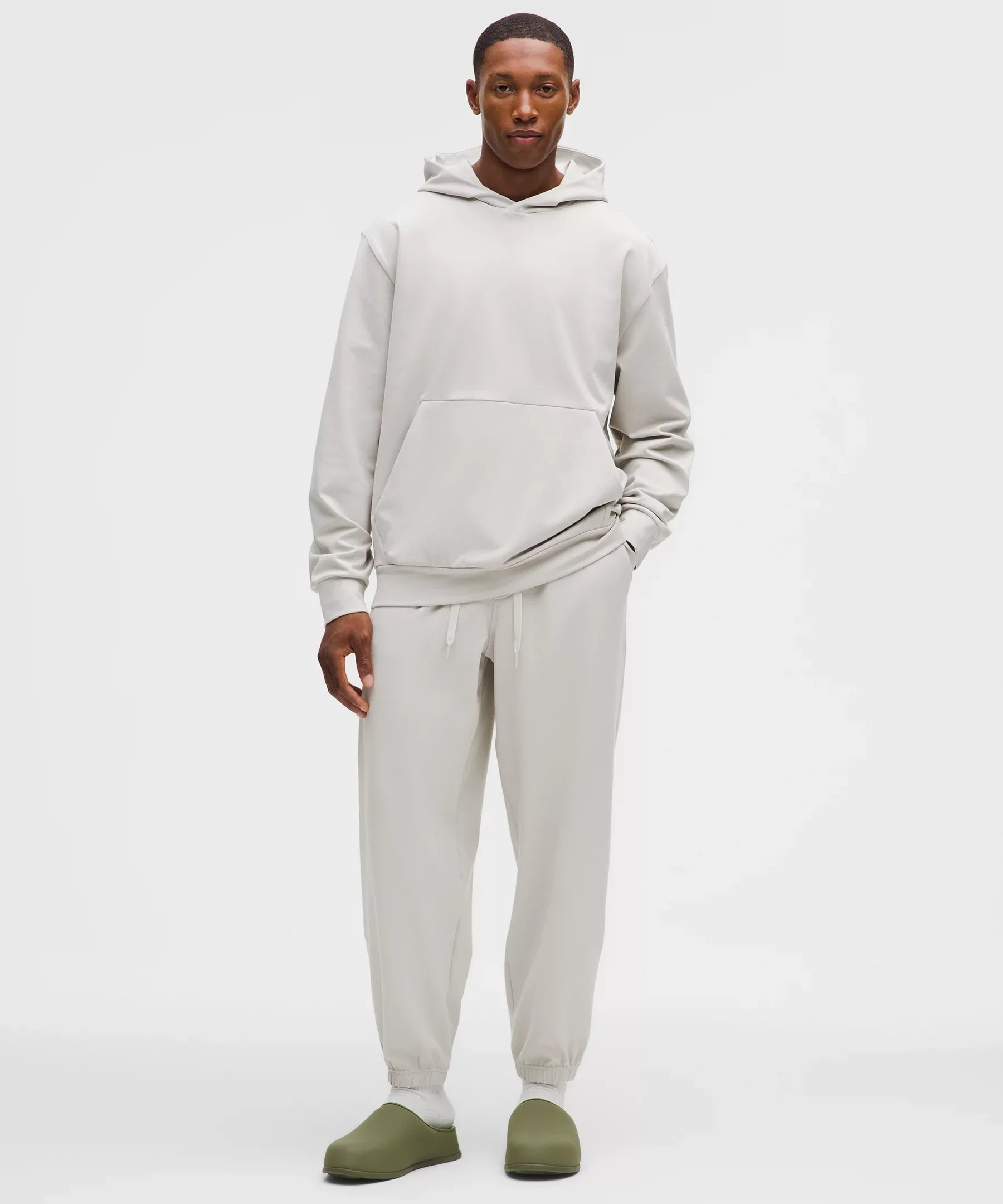 Pantalón deportivo de corte amplio