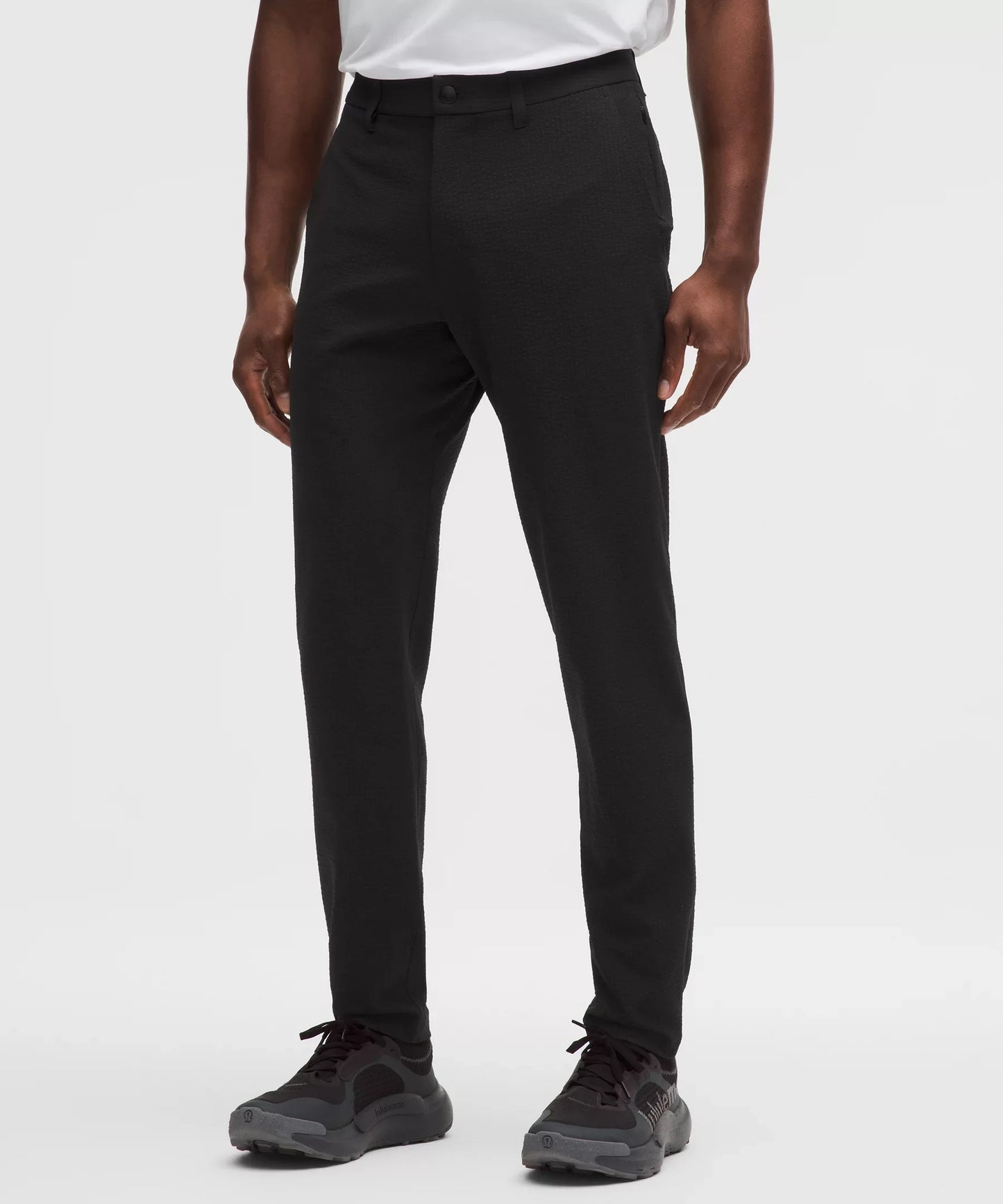 Pantalón de corte ajustado