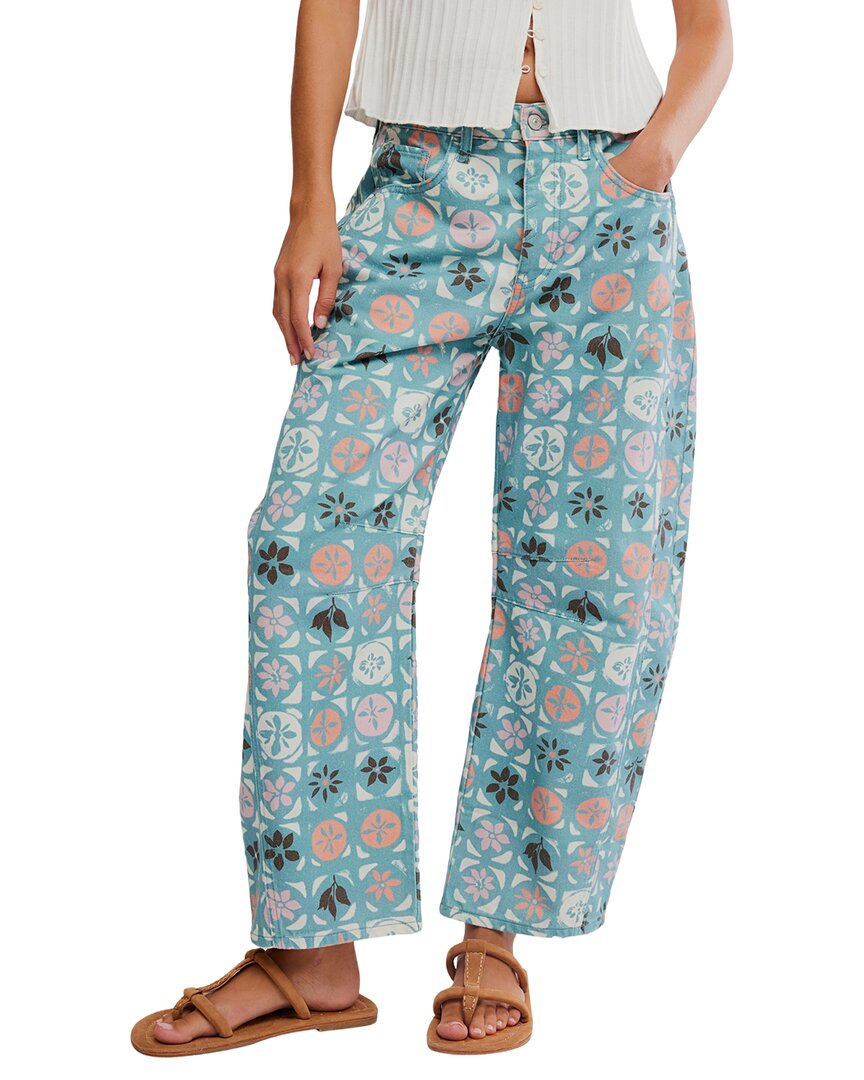 Jean de corte amplio con estampado