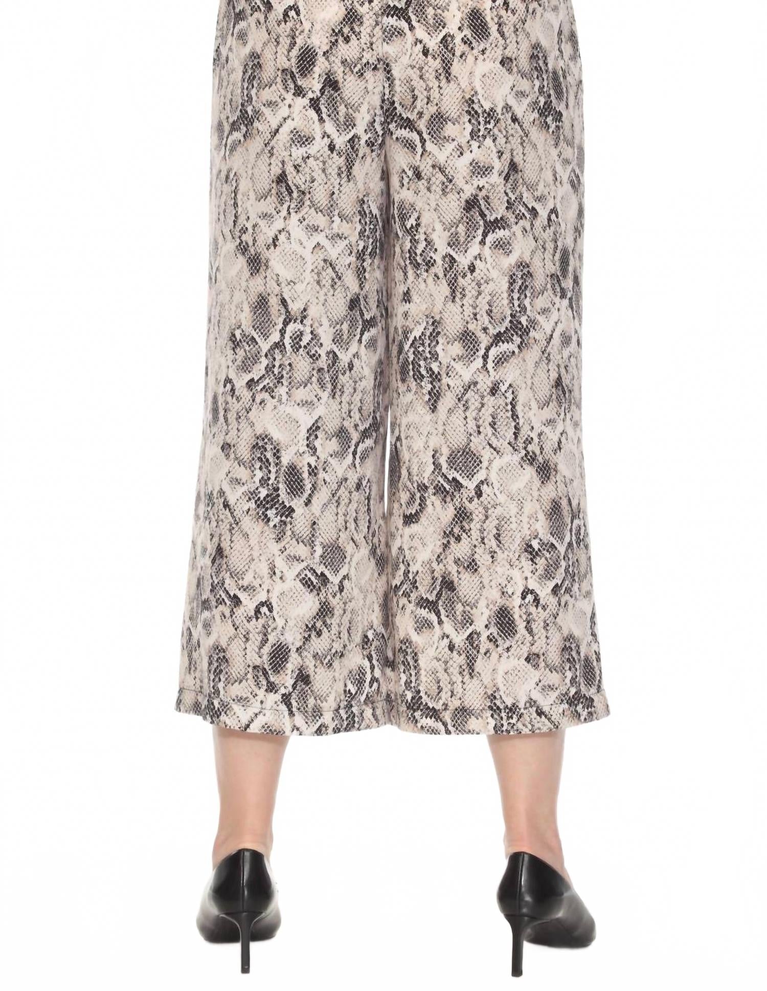 Pantalón color beige