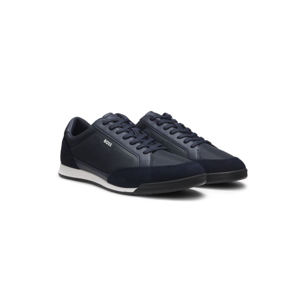 Tenis de gamuza con tejido acanalado