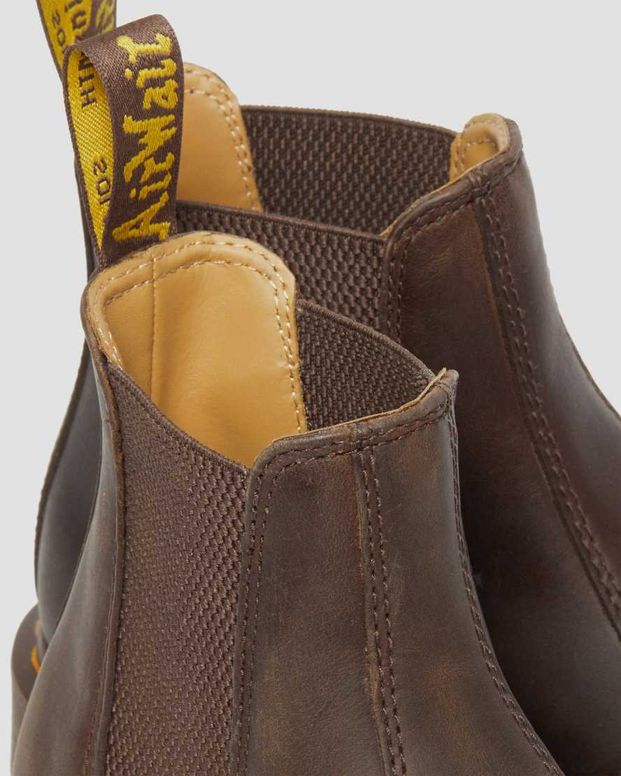 Botas de cuero color amarillo