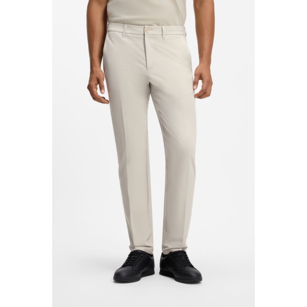 Pantalón de corte ajustado