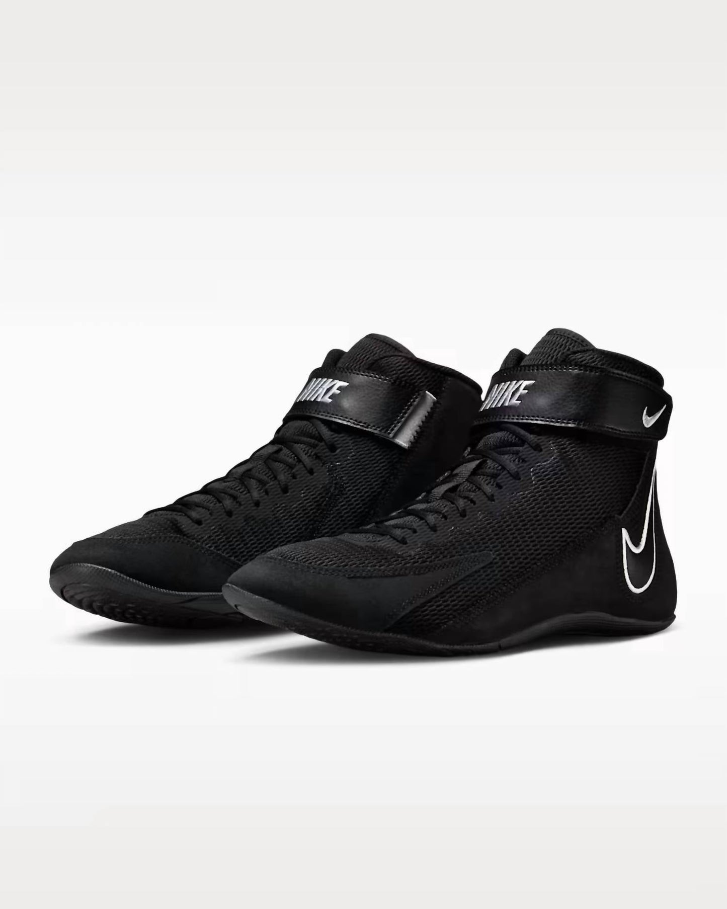 Tenis de hombre color negro y blanco