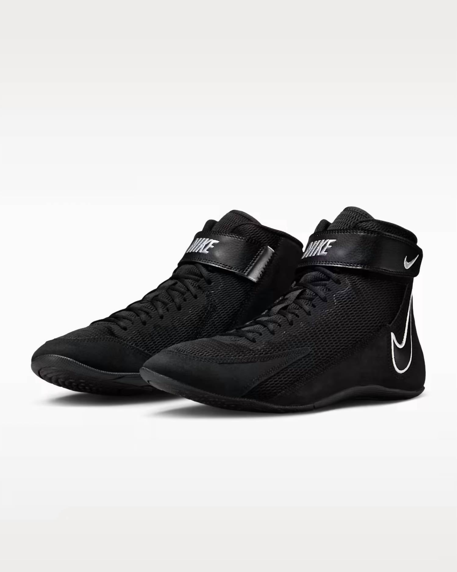 Tenis de hombre color negro y blanco
