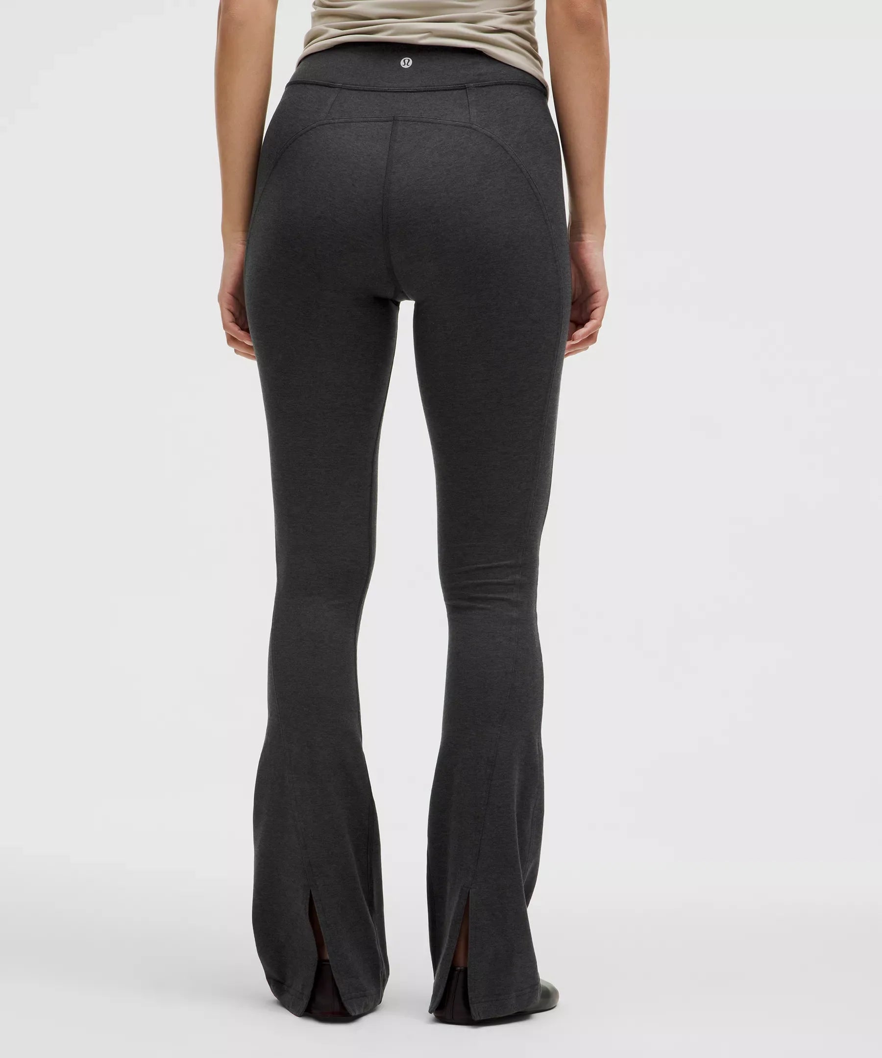 Pantalón de tiro alto