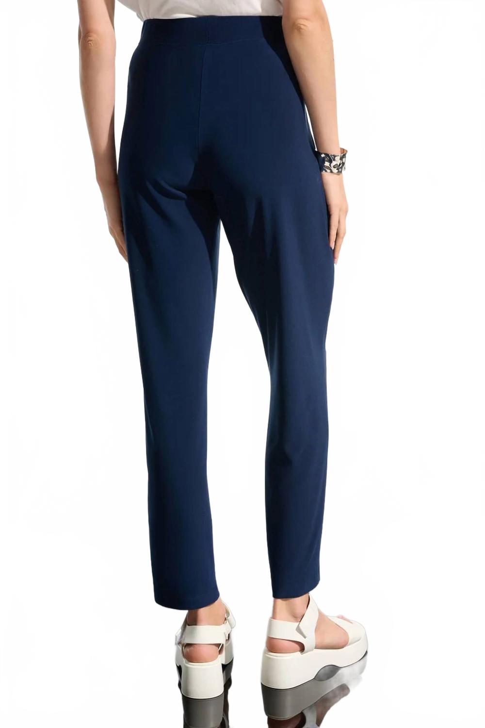 Pantalón deportivo color azul marino