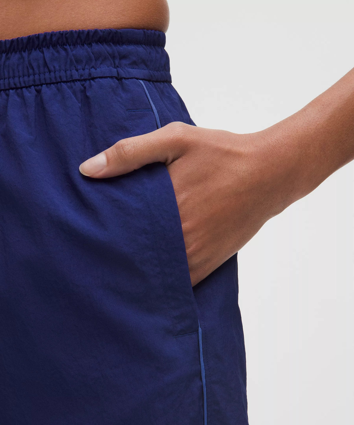 Pantalón deportivo de tiro medio