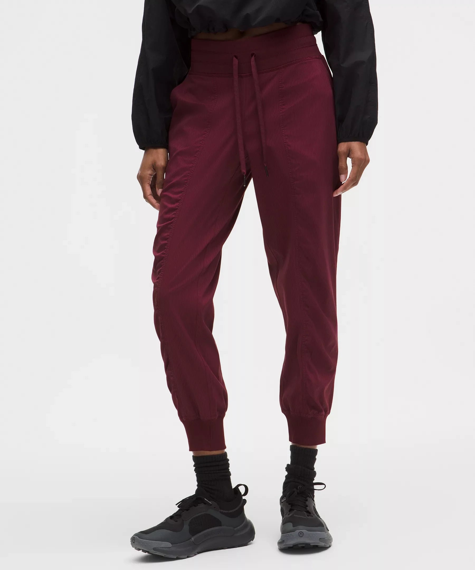 Pantalón deportivo de tiro medio