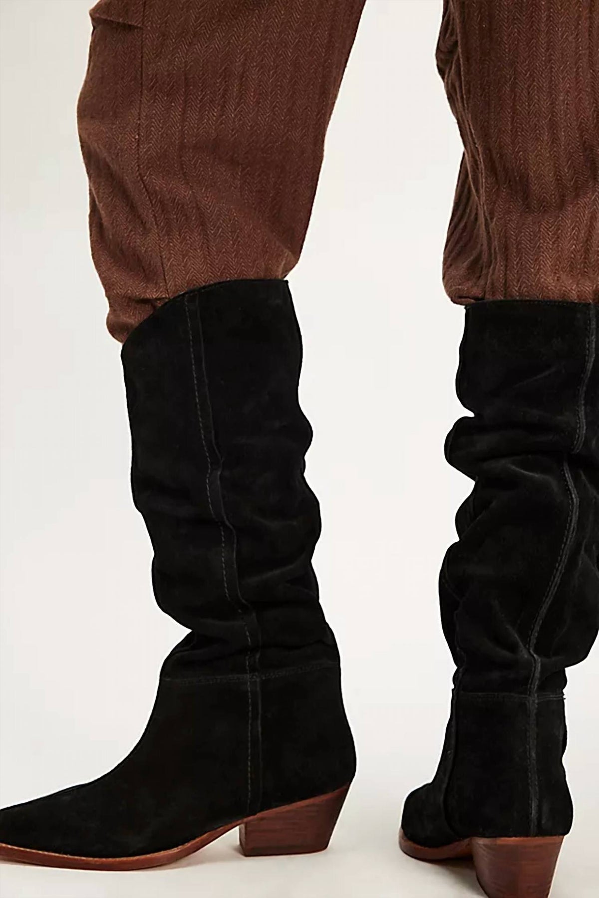 Botas de gamuza color negro