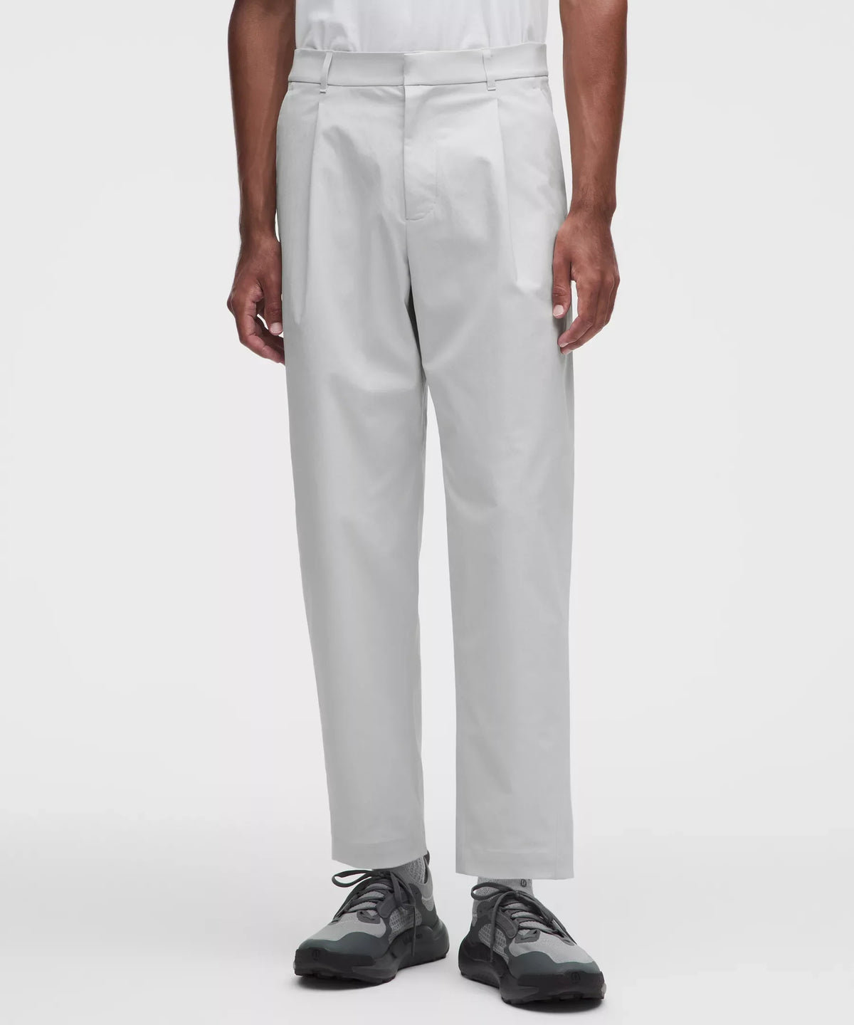 Pantalón con pliegues