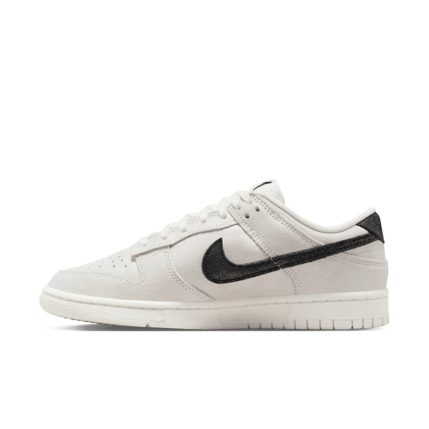 Tenis de mujer color negro y blanco