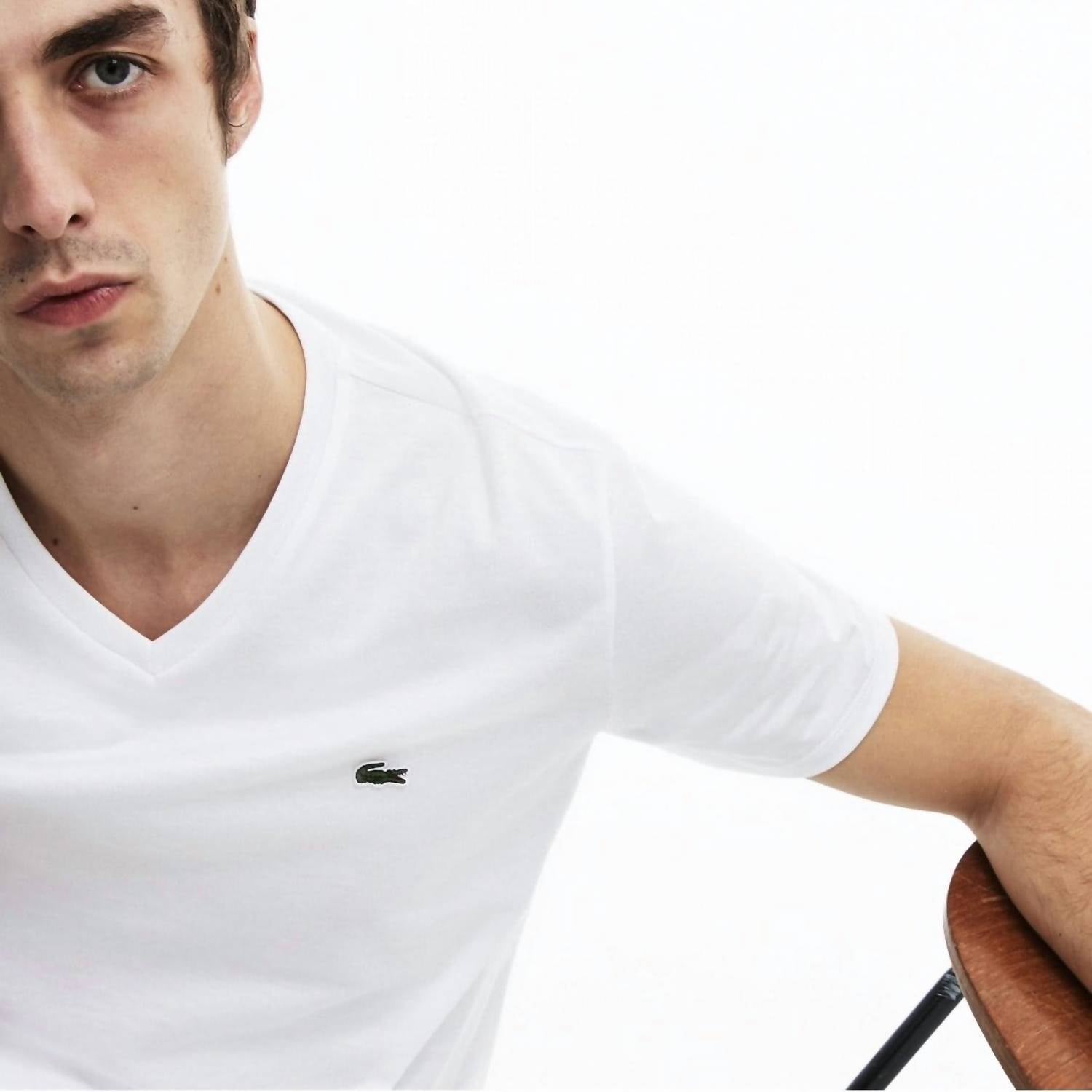 Camiseta de manga corta con cuello en V color blanco