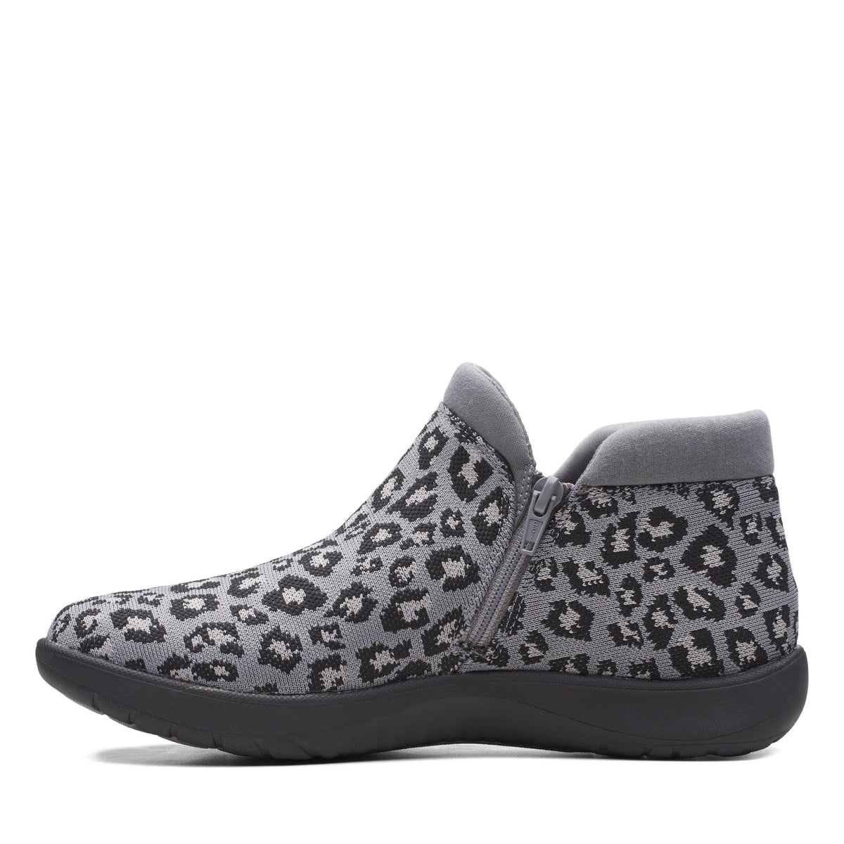 Calzado color gris
