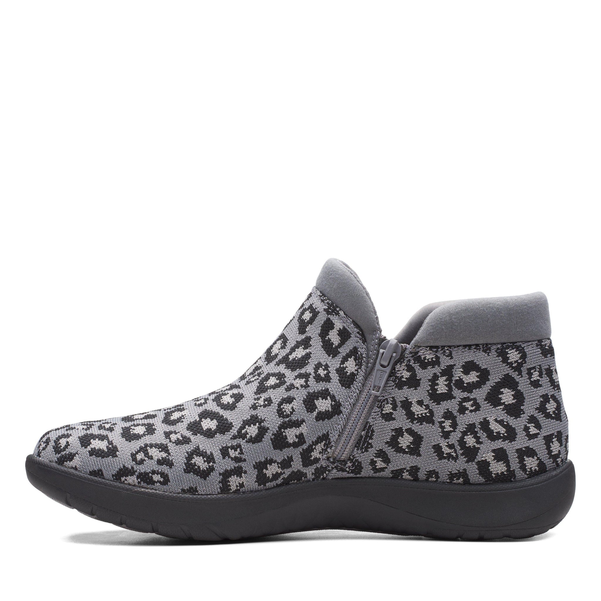Calzado color gris