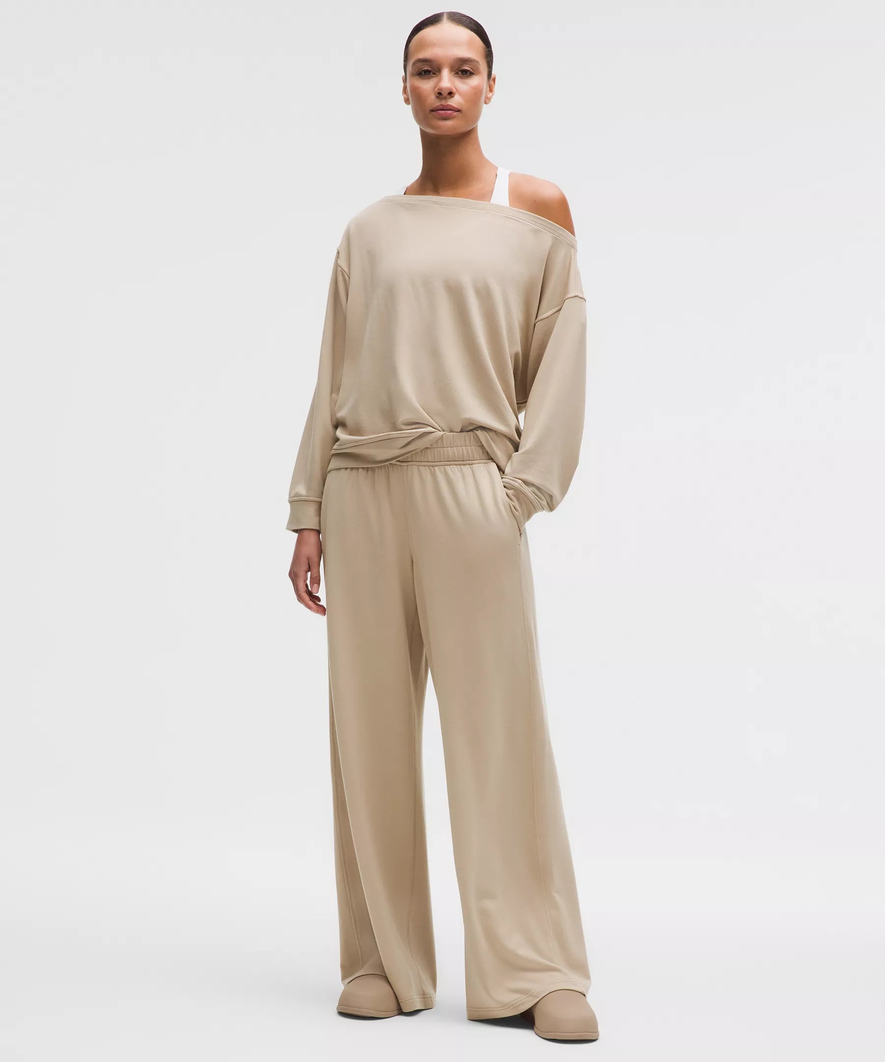 Pantalón de pierna ancha de tiro medio