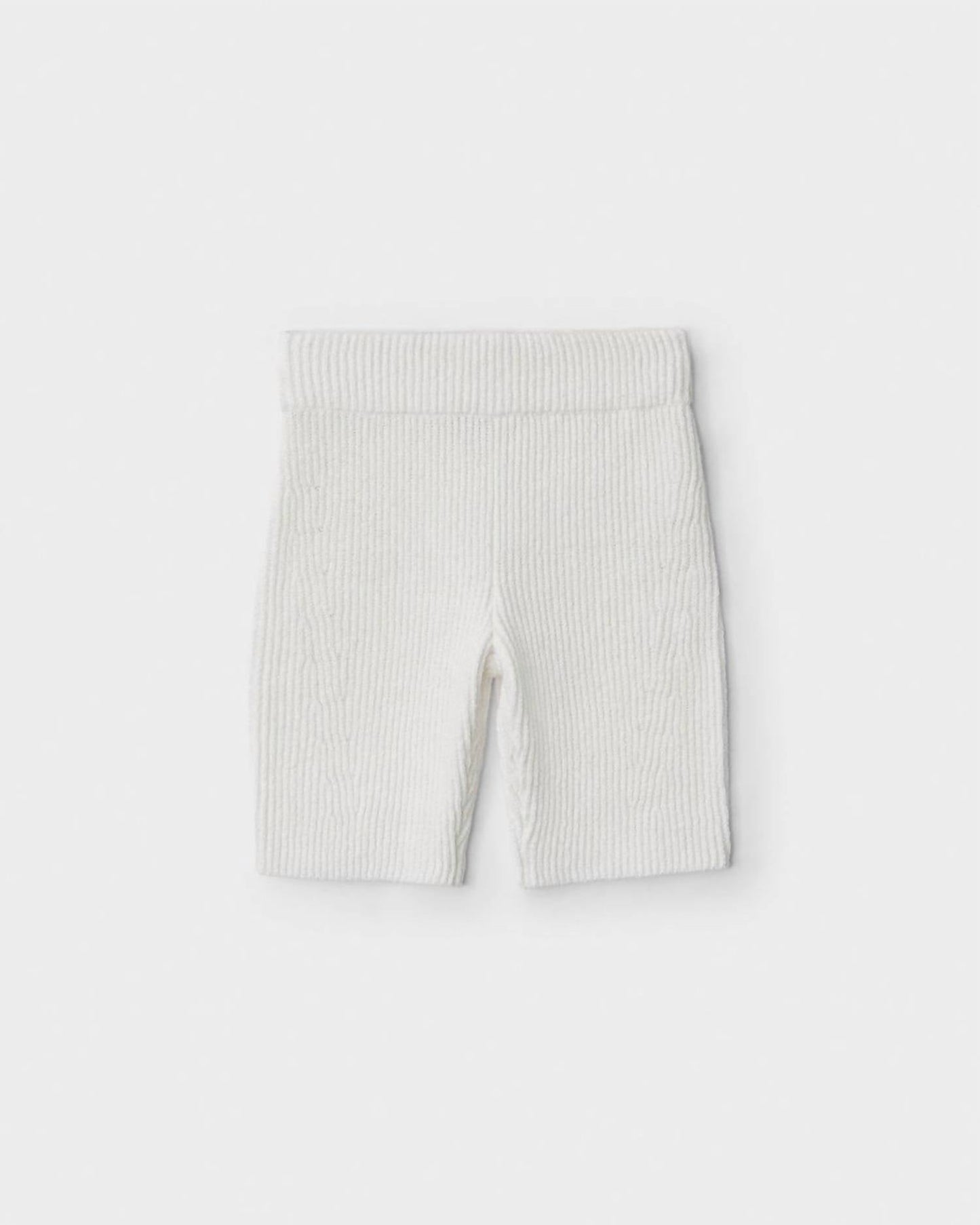 Short color blanco