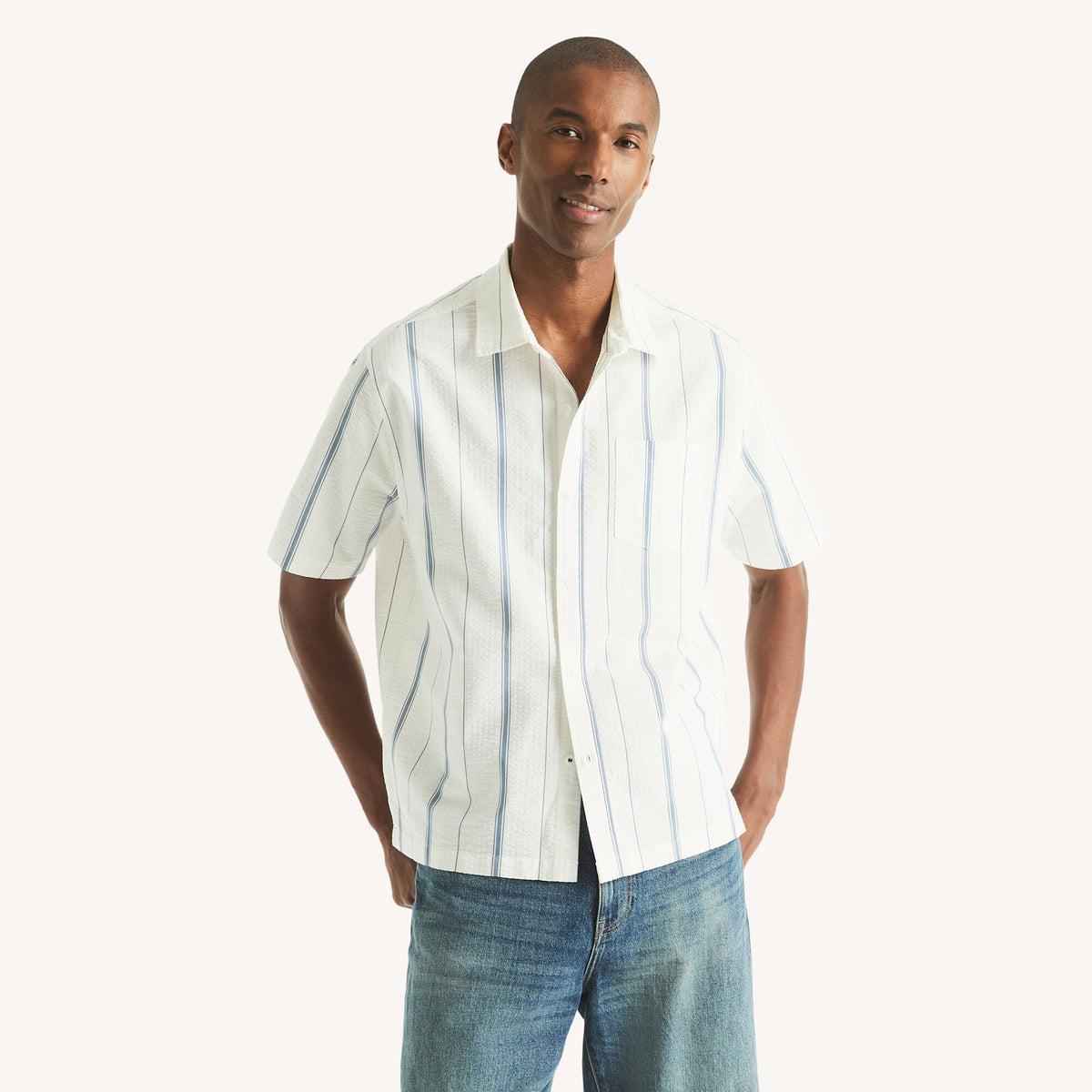 Camisa de hombre de manga corta a rayas
