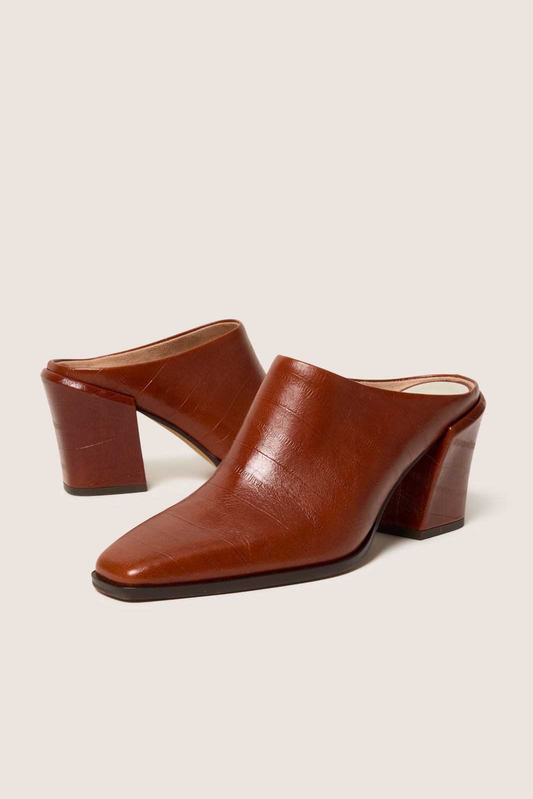Zapatos destalonados de mujer