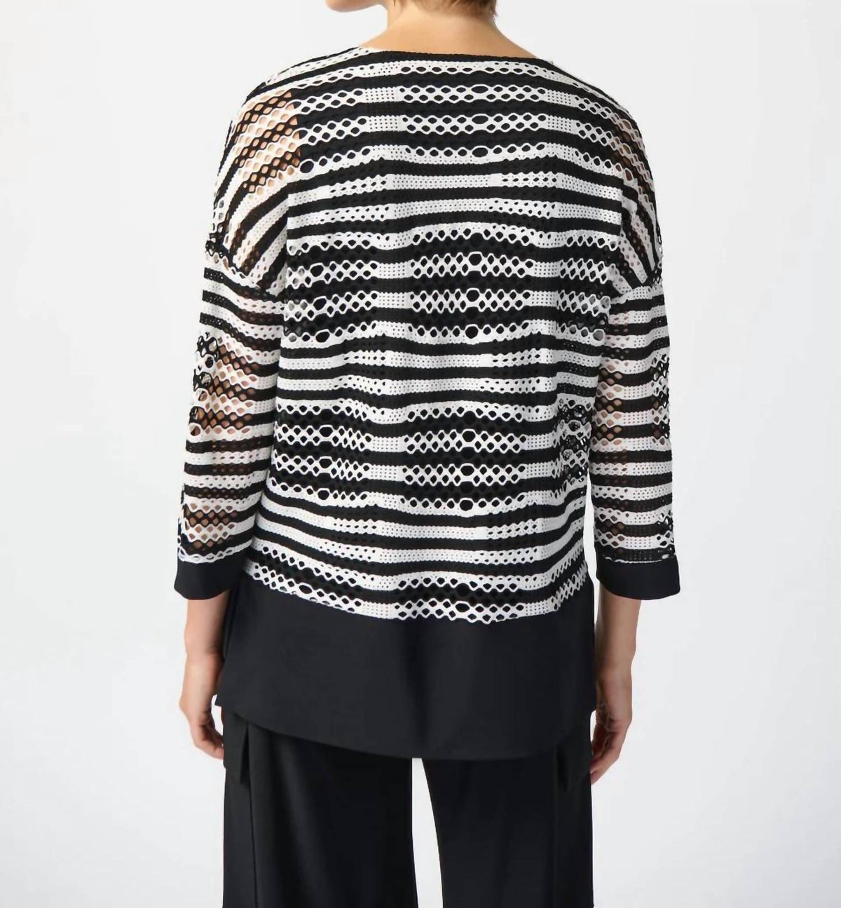 Top color negro y blanco