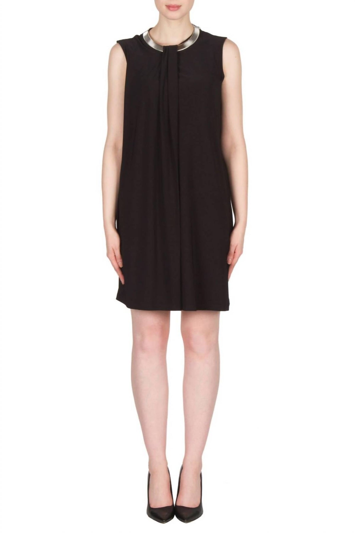 Vestido sin mangas color negro