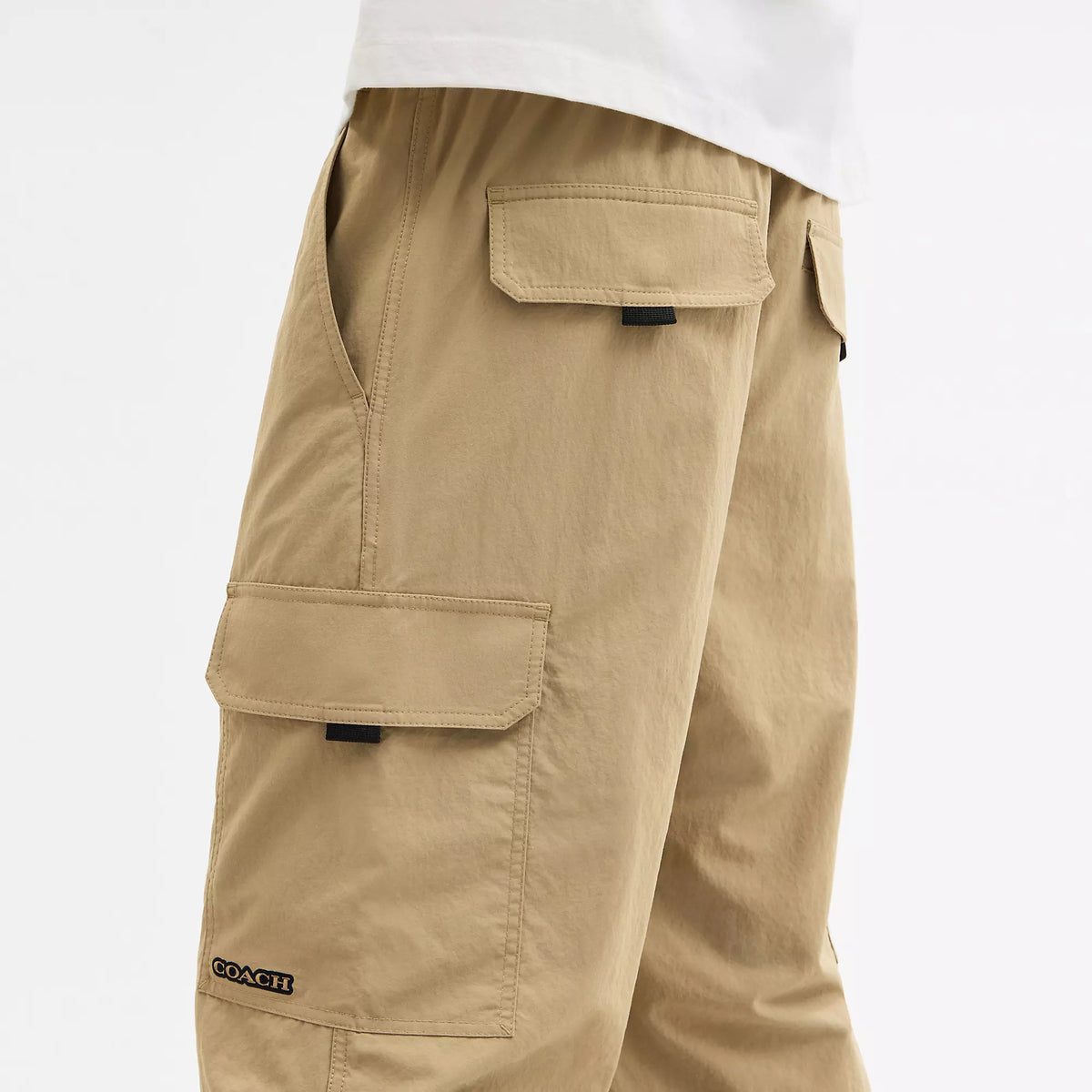 Pantalón de nailon