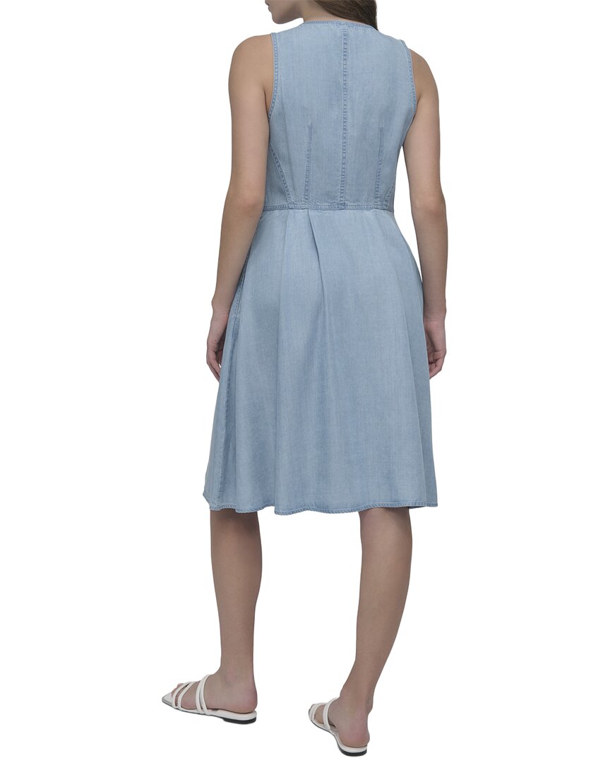 Vestido con cuello en V