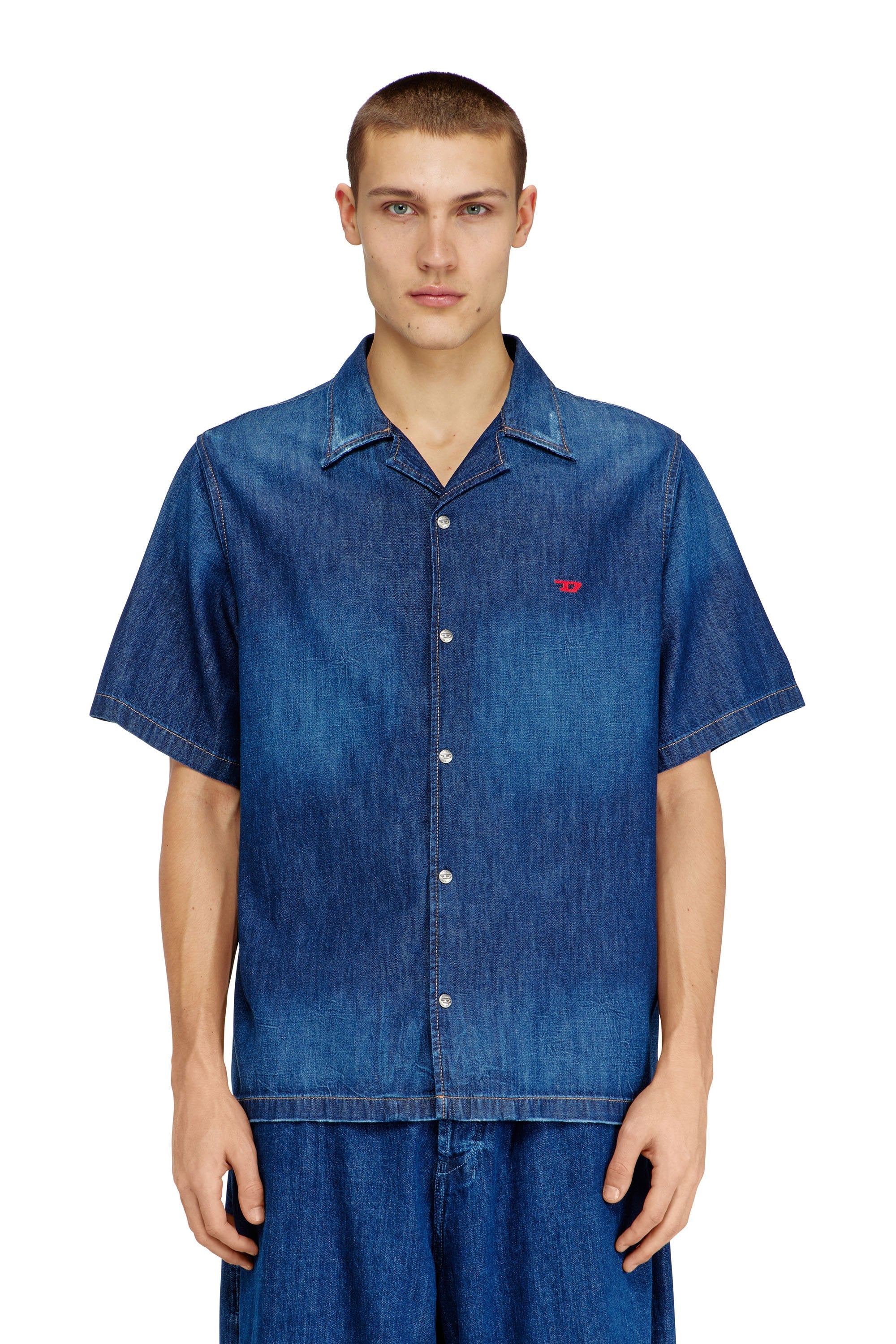 Camisa de mezclilla de manga corta