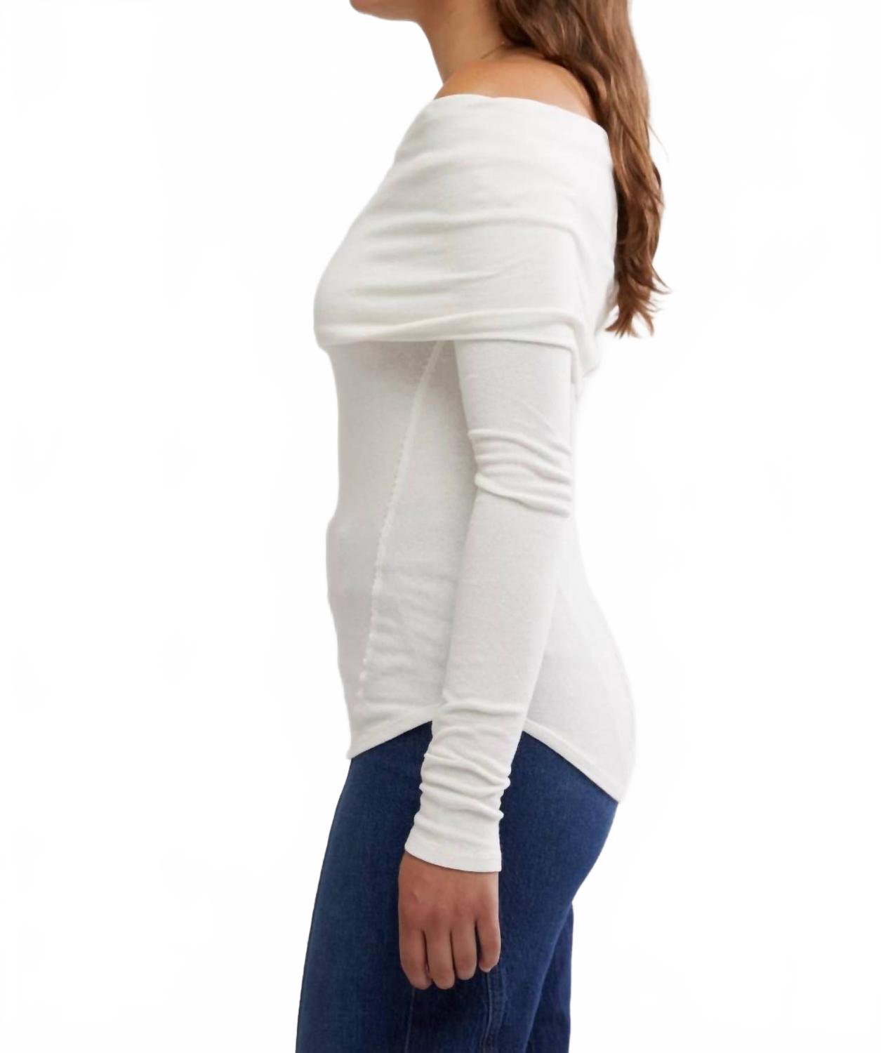 Top de manga larga color marfil