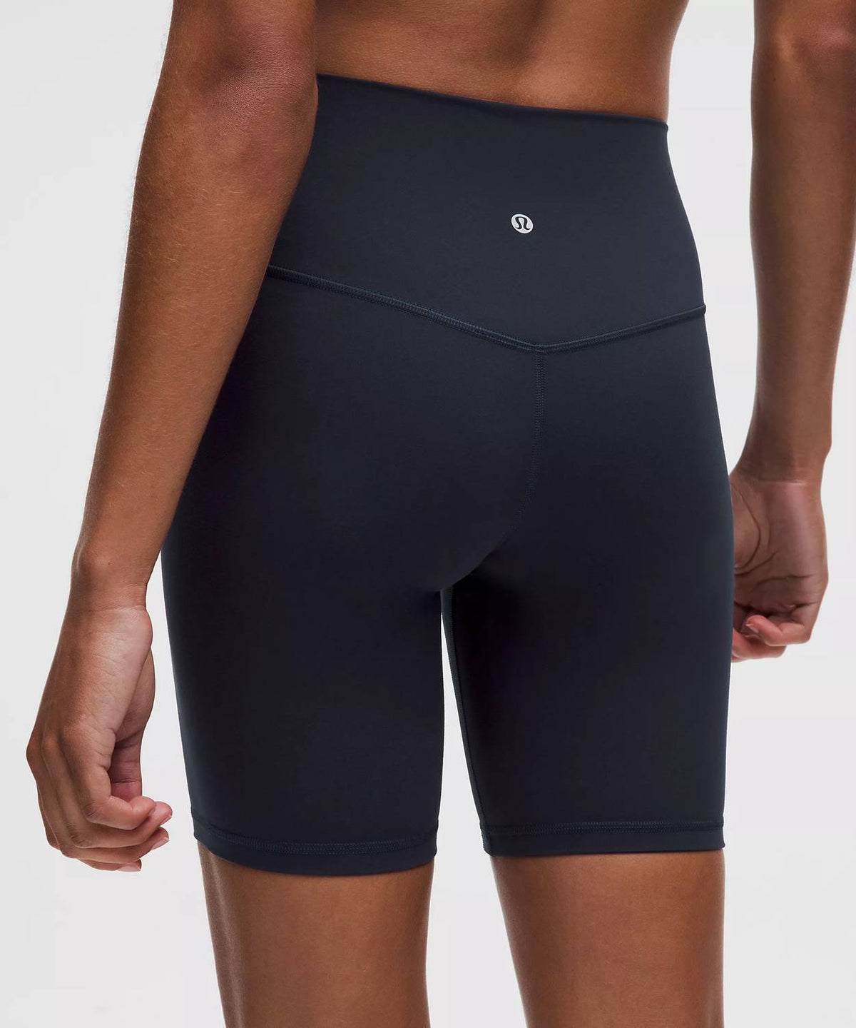 Short de tiro alto color azul marino