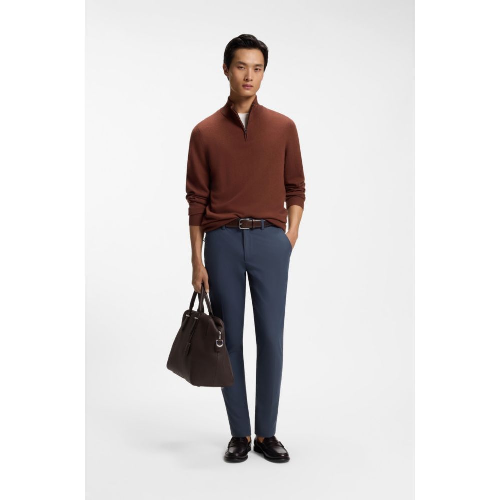 Pantalón de corte ajustado