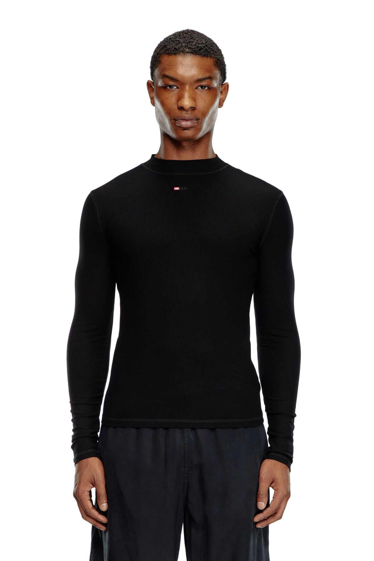 Top con cuello alto